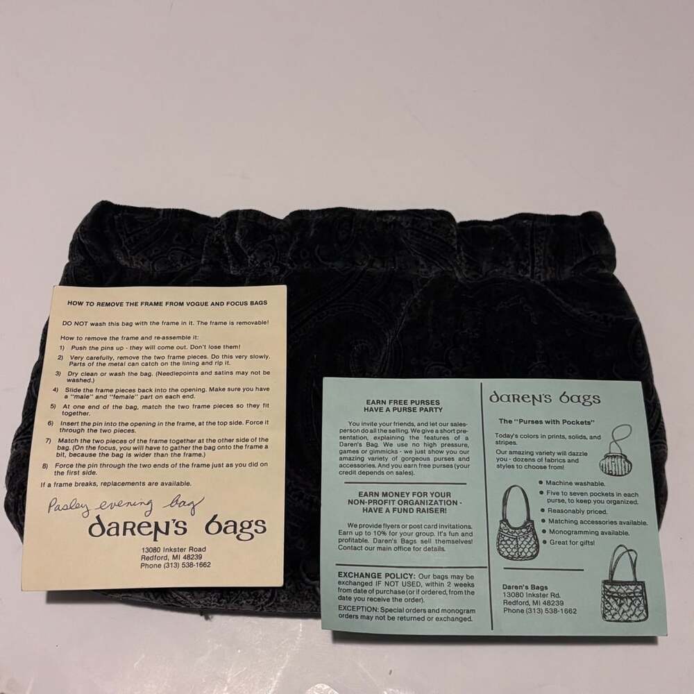 Daren's Bags Black Velvet Paisley Evening Bag Clutch Purse with Removable Frame